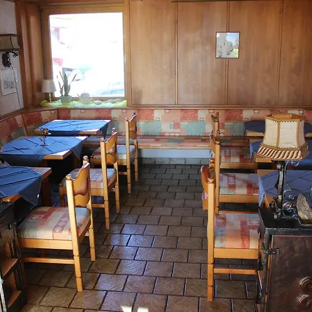 Отель Heuberger Hof, 3*